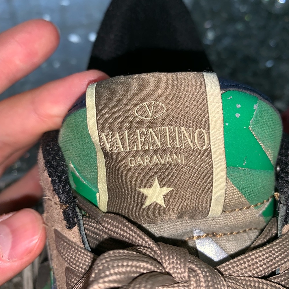 Valentino - Picture 3 of 5
